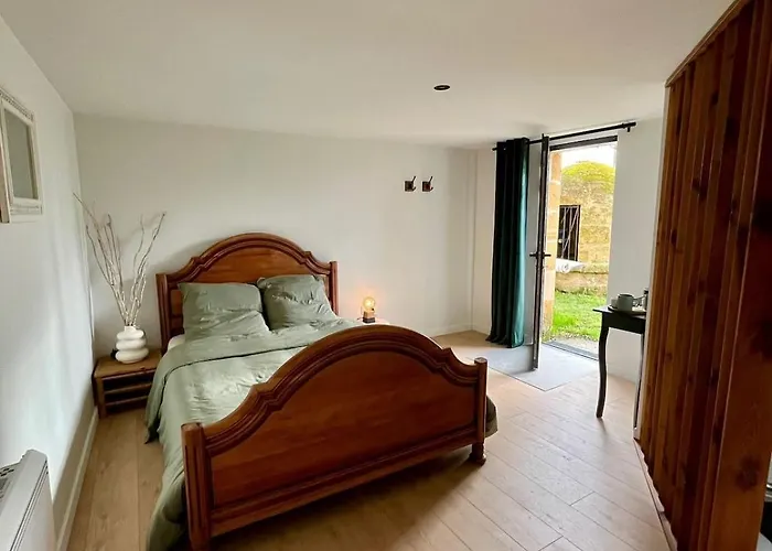 2 Personnes Daire Sainte-Colombe (Gironde)